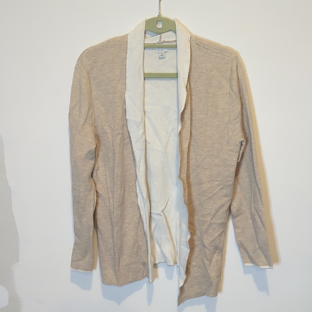 A NEW DAY OPEN CARDIGAN SWEATER SIZE MEDIUM BEIGE TAN LONG SLEEVE